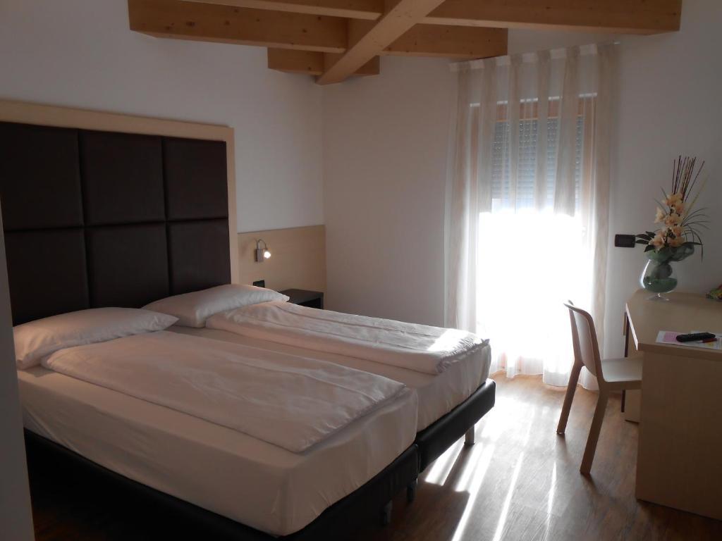 Villa Cameras Room And Breakfast Mori Pokoj fotografie