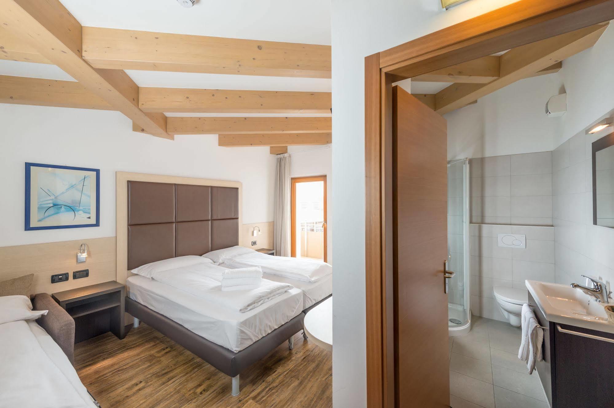 Villa Cameras Room And Breakfast Mori Exteriér fotografie