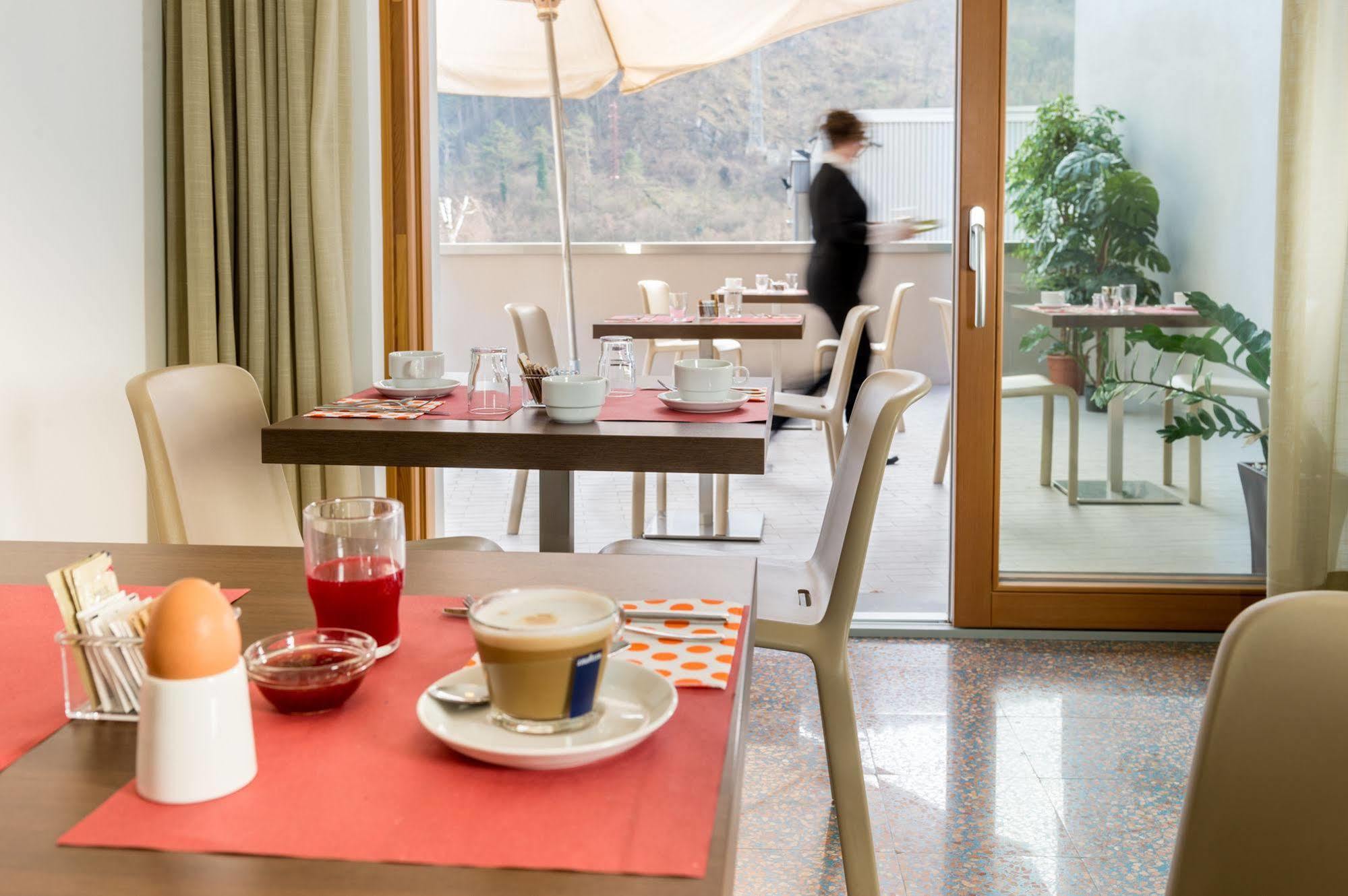 Villa Cameras Room And Breakfast Mori Exteriér fotografie