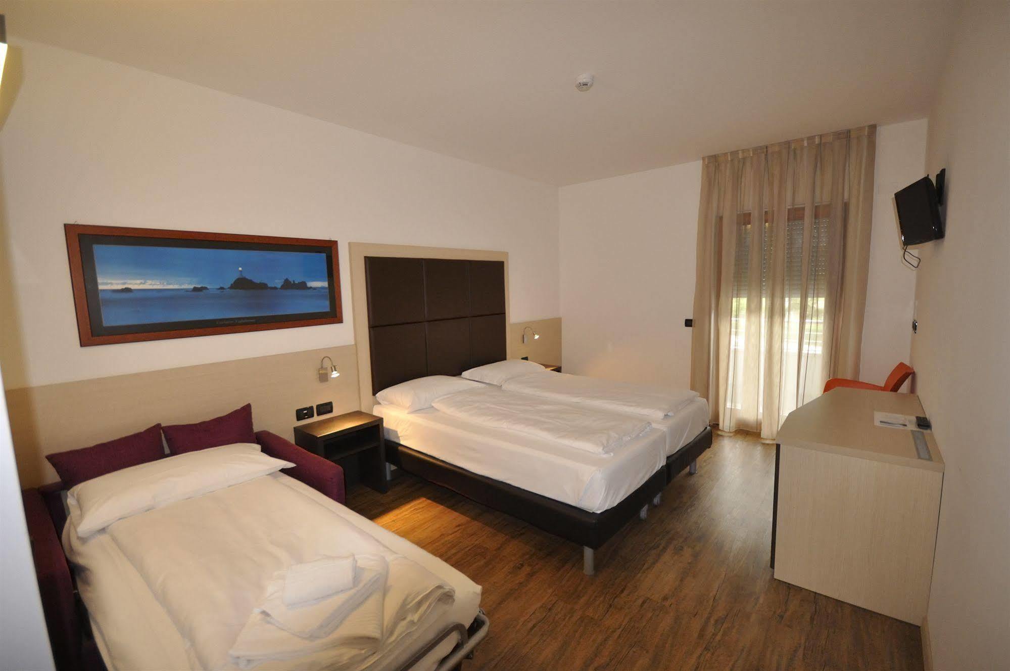 Villa Cameras Room And Breakfast Mori Exteriér fotografie