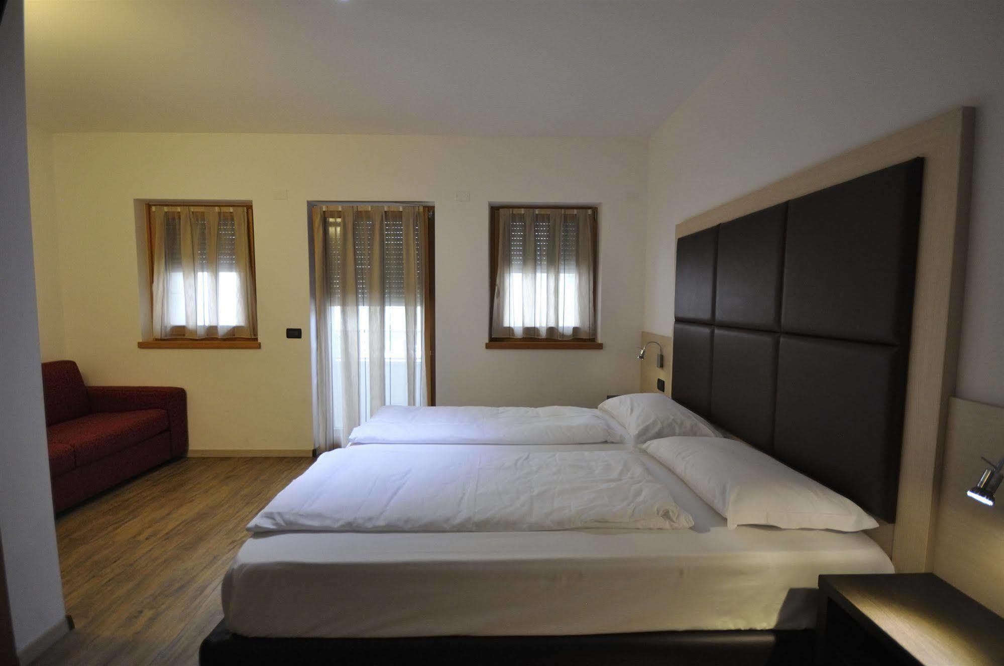 Villa Cameras Room And Breakfast Mori Exteriér fotografie